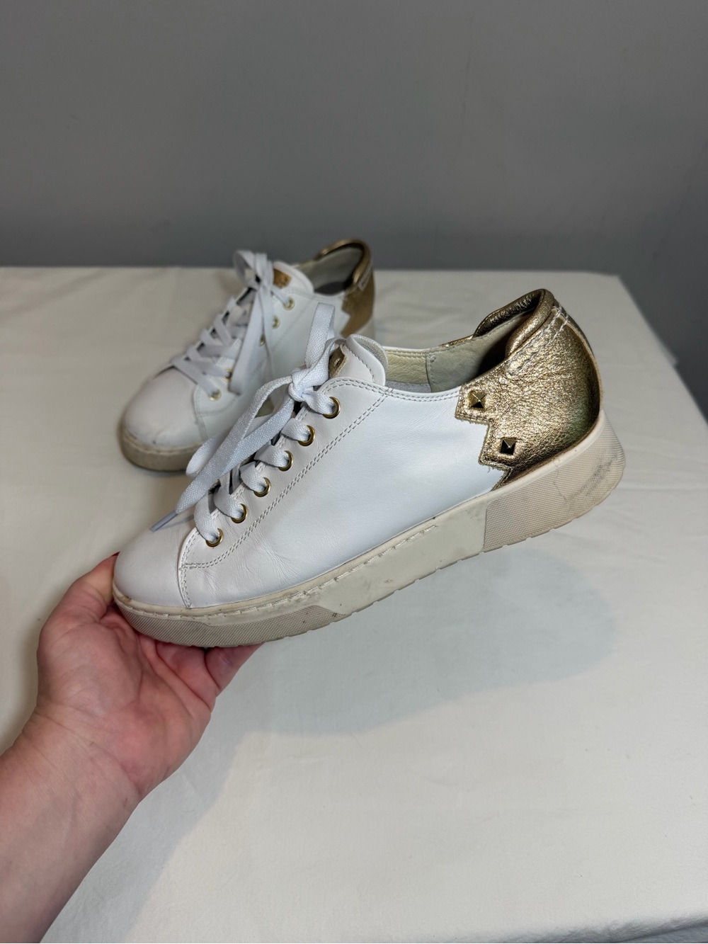 Geox D Kapha A sneakers in white and light gold leather size 38 8